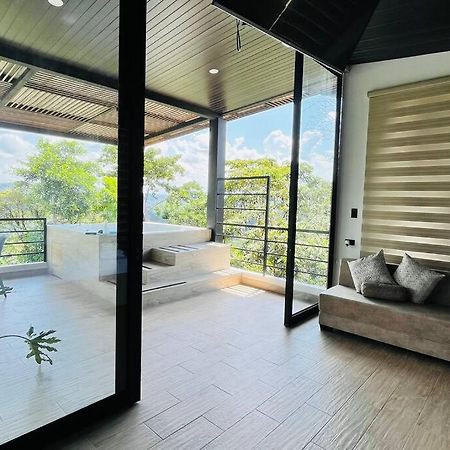 Suite Con Jacuzzi Y Vista Al Rio Napo 2 Planta Tena Exterior photo